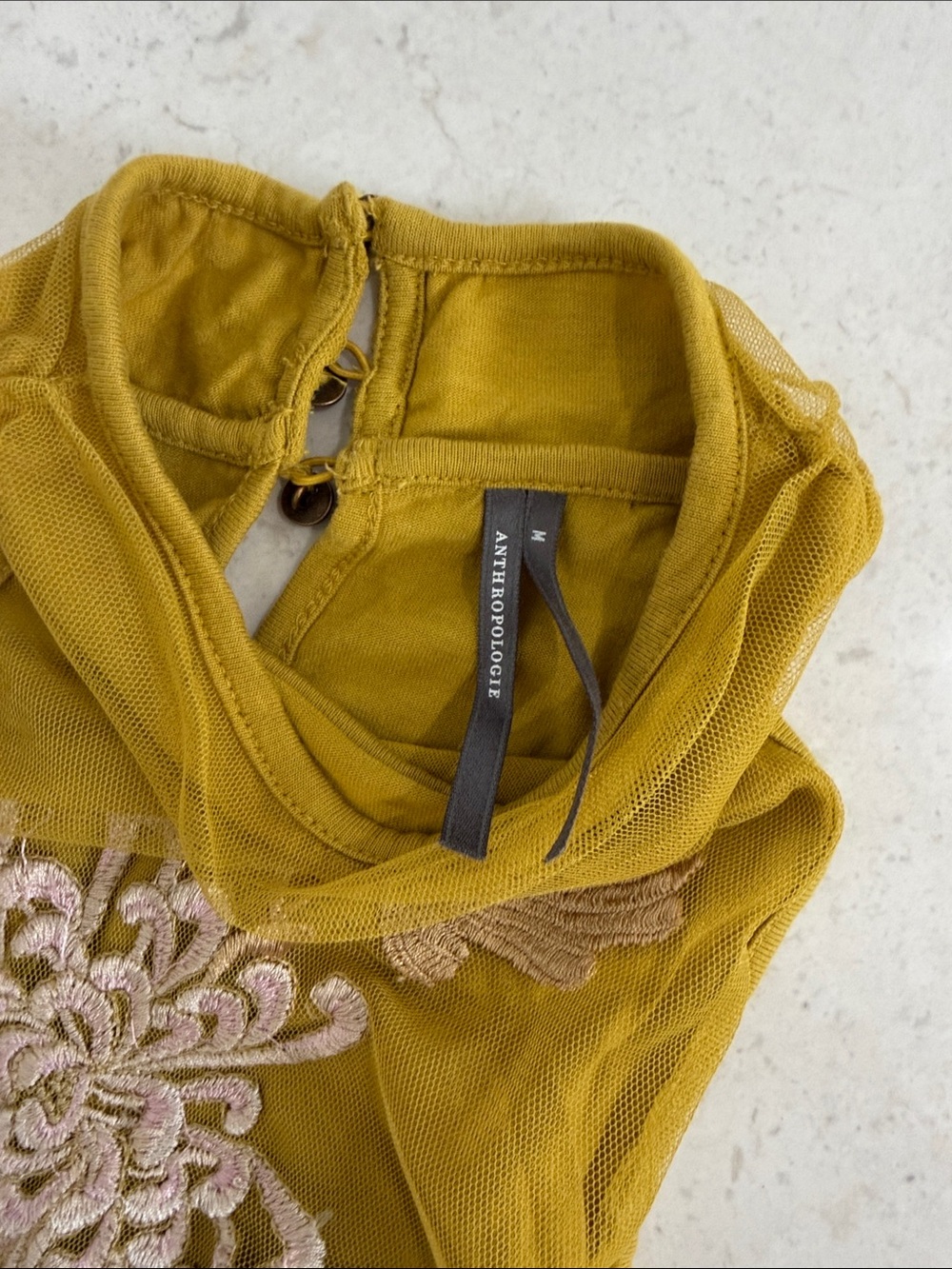 Pretty embroidered tank - Picture 3 of 8